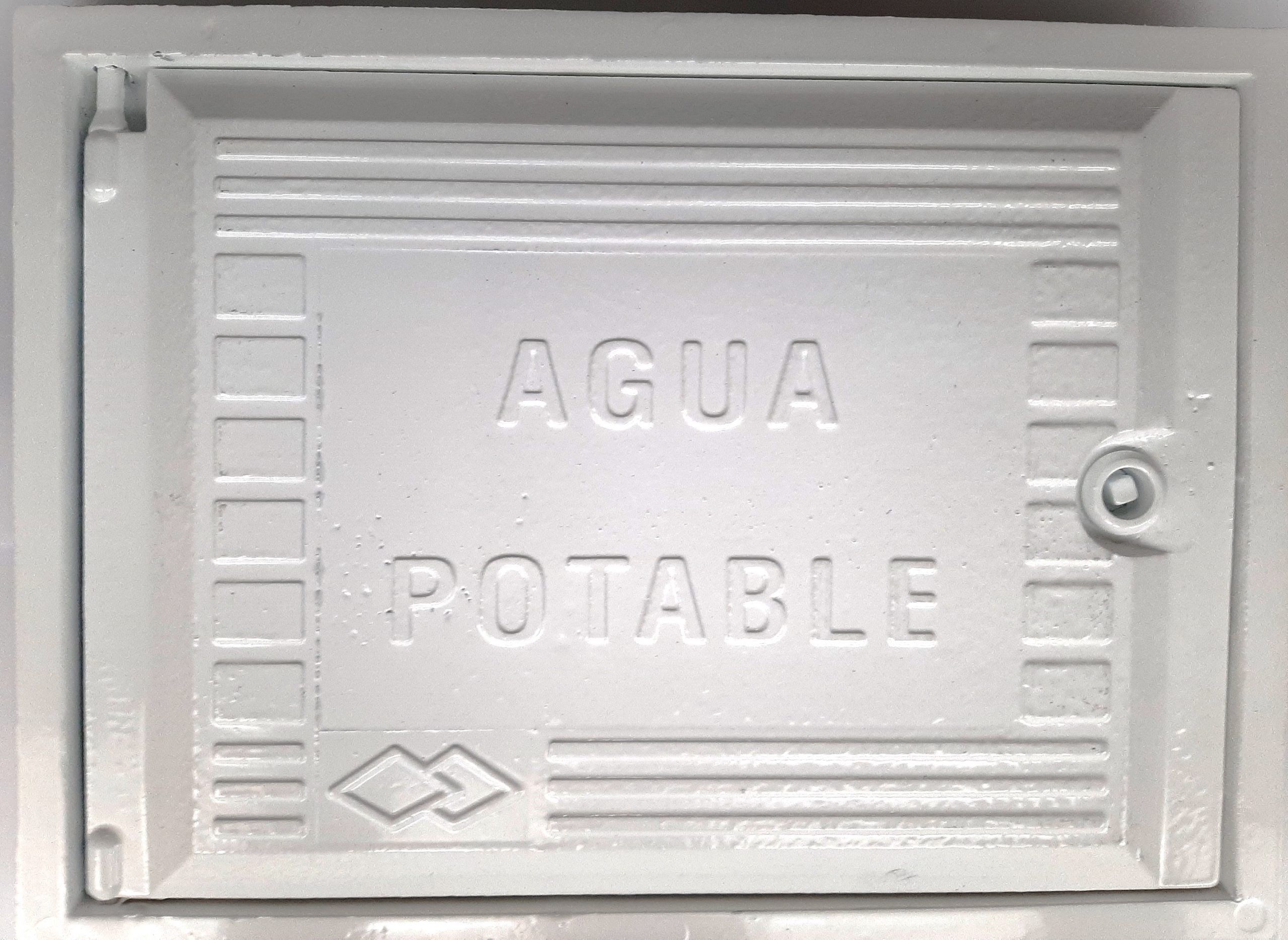 TAPA CONTADOR AGUA ALUMINIO CORDOBA BLANCA 28'5X38'5