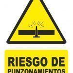 SEÑAL C-255 RIESGO DE PUNZONAMIENTOS 80X115 ADH/LAM.